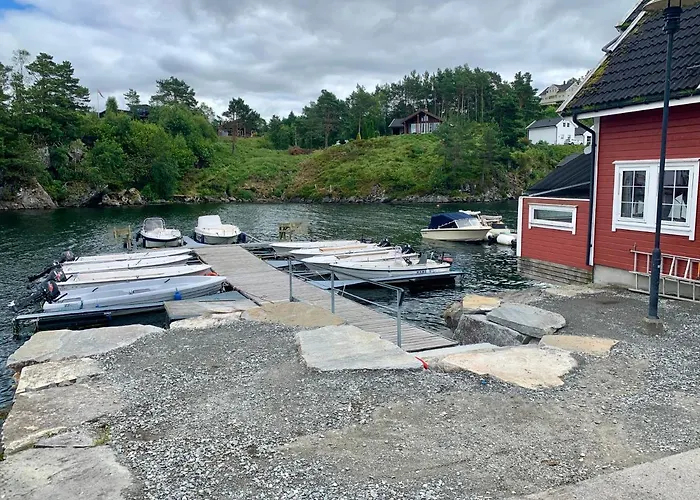 Exclusive Fjordside Villa With Swimming Pool, Sauna, Jacuzzi And Boat Hire * Sveio