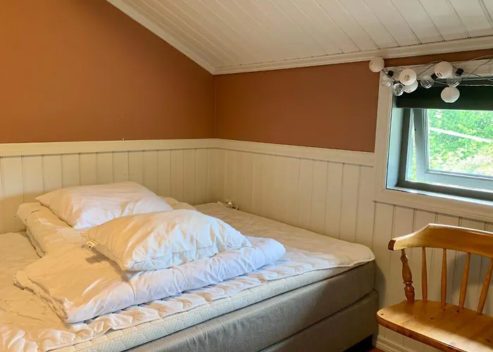 Exclusive Fjordside Villa With Swimming Pool, Sauna, Jacuzzi And Boat Hire