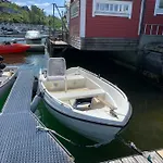 Exclusive Fjordside Villa With Swimming Pool, Sauna, Jacuzzi And Boat Hire *